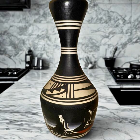 Signed J. Buwalley Navajo Pottery Vase – Black & Cream Southwestern Art - Picture 6 of 8